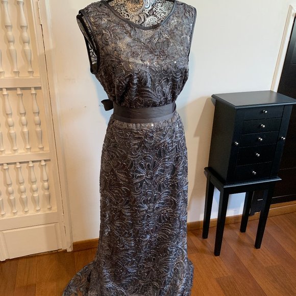 Silver Sleeveless Dress - Picture 1 of 3